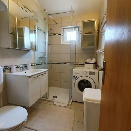 Marta Apartament *