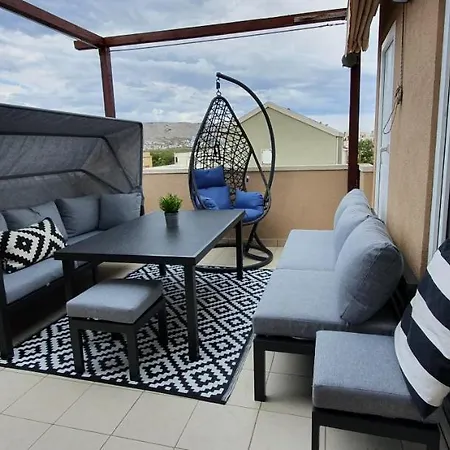 Apartment Marta Pag Town