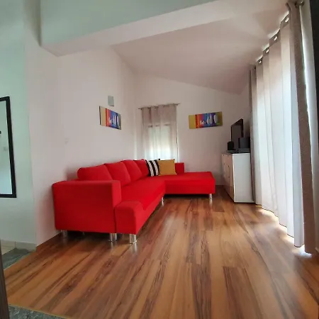 Marta Apartment *
